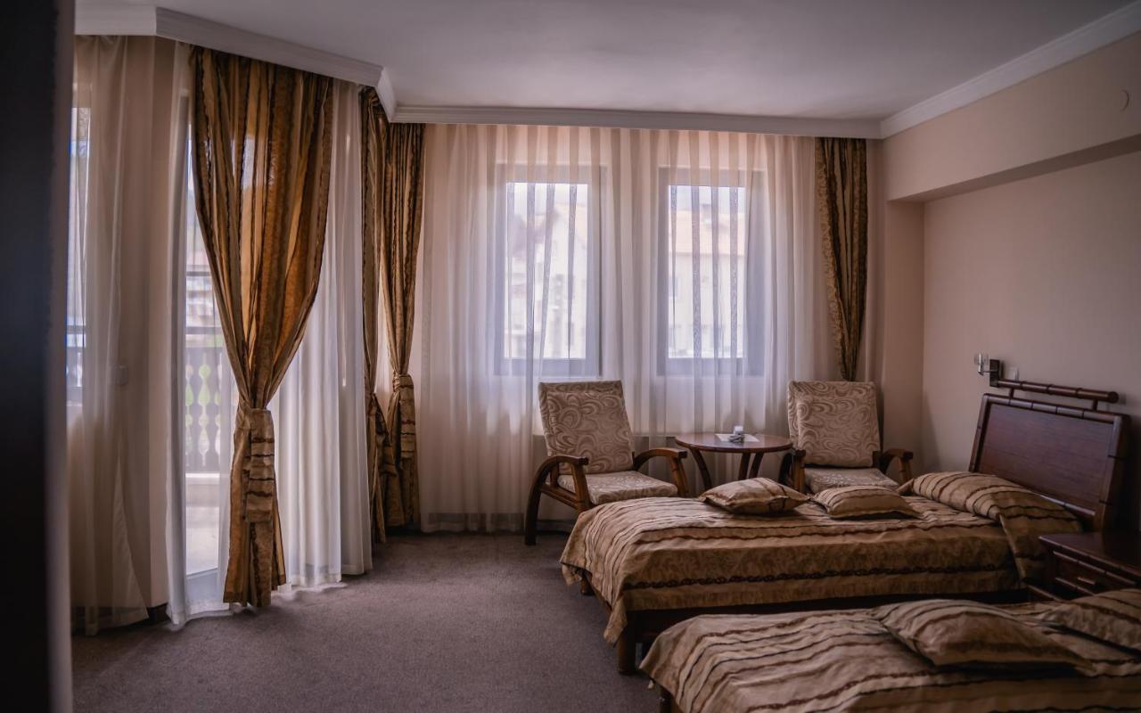 Hotel Orbel Dobrinishte Exterior photo
